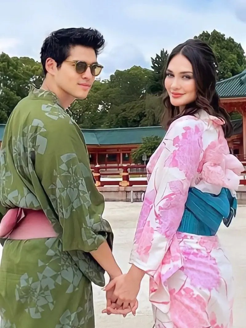 Luna Maya bersdama Maxime.