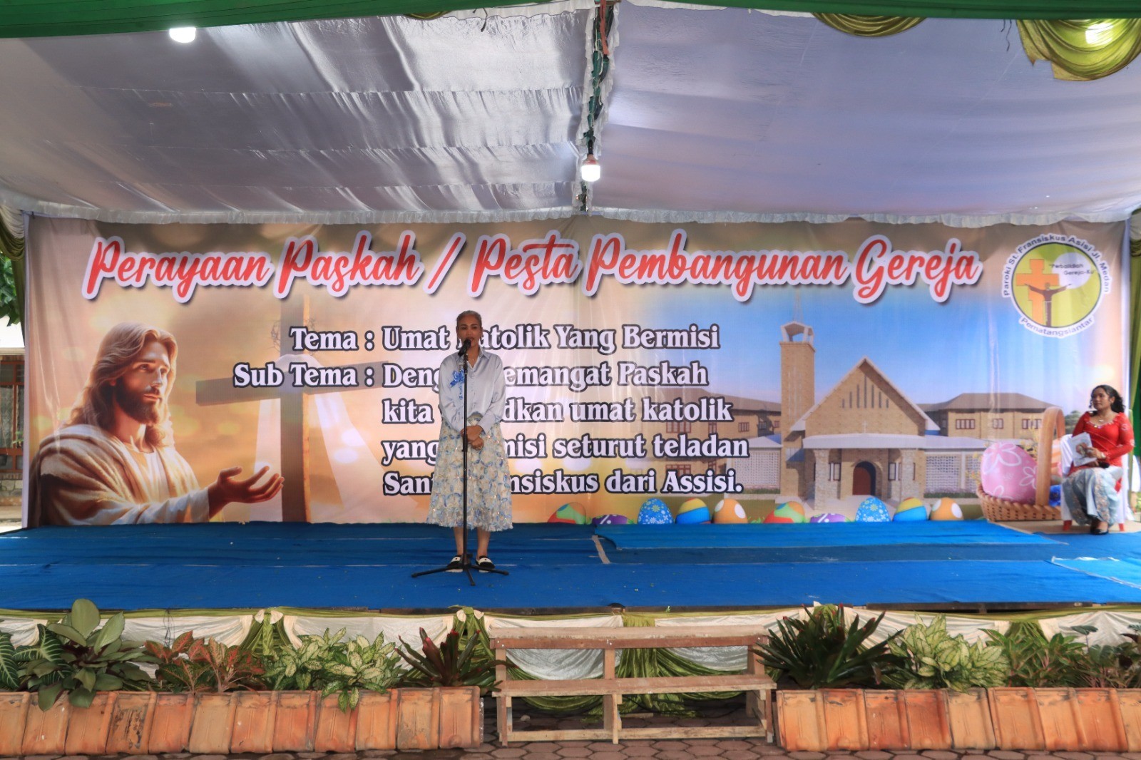 Perayaan Paskah dan Pesta Pembangunan di Gereja Paroki St. Fransiskus Assisi.