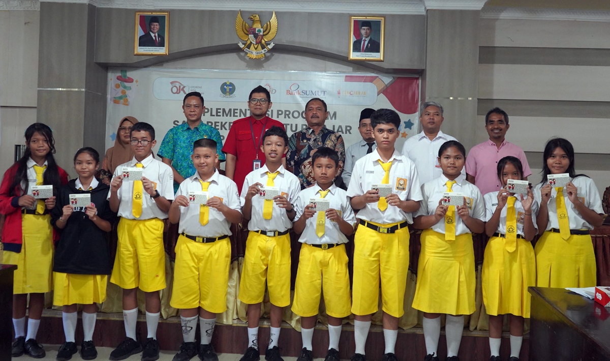 Rabu (24/4), giliran pelajar SMP Fatima Sibolga yang mendapat edukasi lewat program Satu Rekening Satu Pelajar (KEJAR) di Kantor Wali Kota Sibolga.