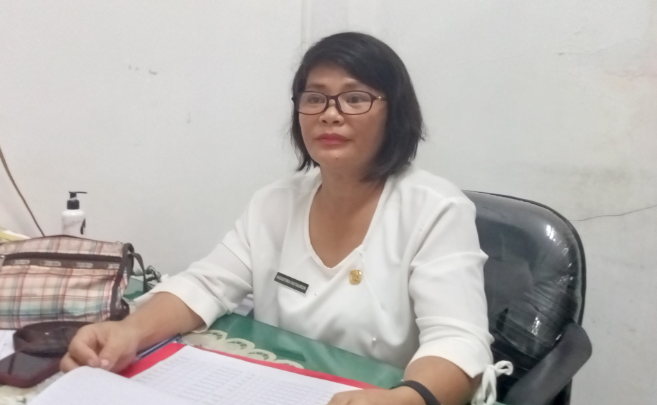 Sanitarian Dinas Kesehatan Tapteng, Agustina Hutauruk.