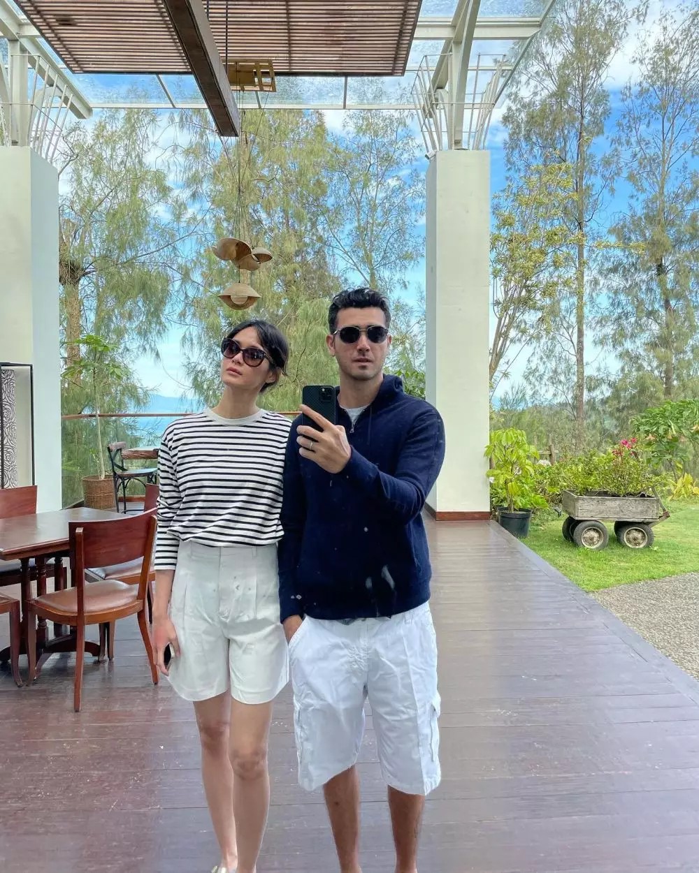 Fachri Albar dan Renata Kusmanto.