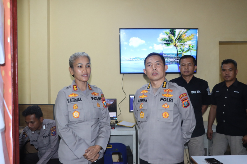 Kapolres Pematangsianțar AKBP Sah Udur TM Sitinjak menerima Kunker Tim Kabid TIK Polda Sumut Kombes Pol Dr M Adenan.  &nbsp;