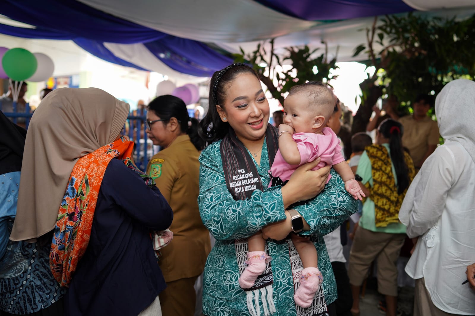 Ketua Tim Pembina Posyandu Kota Medan, Airin Rico Waas, meninjau langsung pelaksanaan program Integrasi Layanan Primer di Medan.