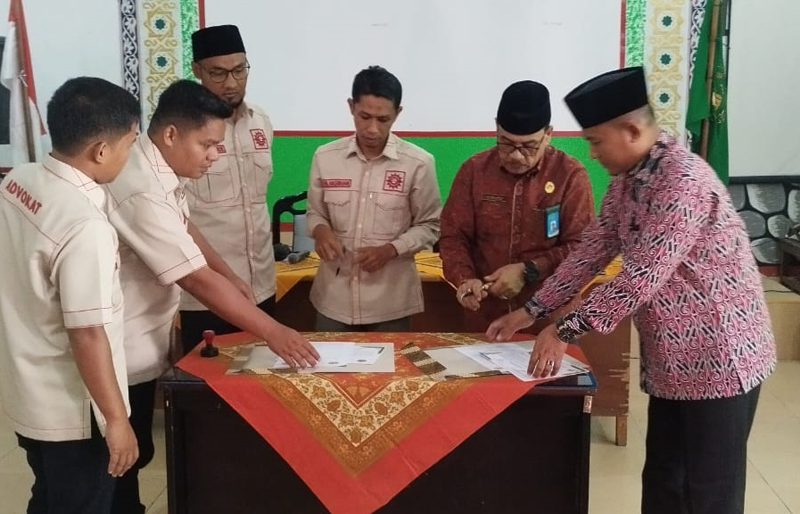 Penandatanganan Memorandum of Understanding Kementerian Agama Simalungun dengan Lembaga Bantuan Hukum Advokasi Publik PD Muhammadiyah Simalungun.