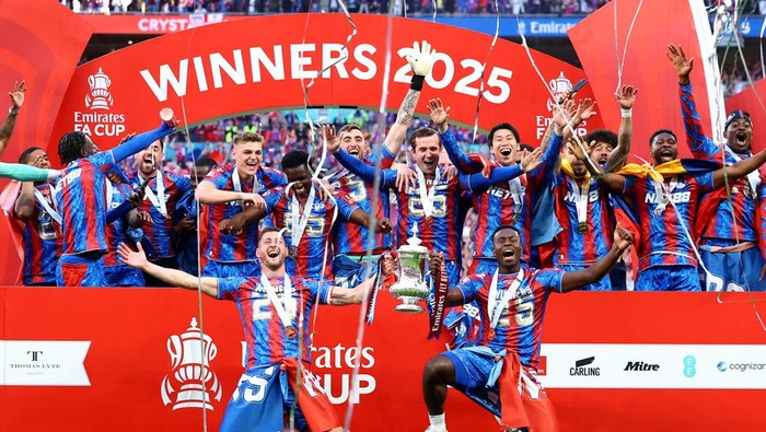 Ceystal Palace Juara Piala FA.