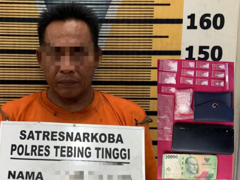 Pria paruh baya yang ditangkap atas kepemilikan 12 paket sabu seberat 3,42 gram.
