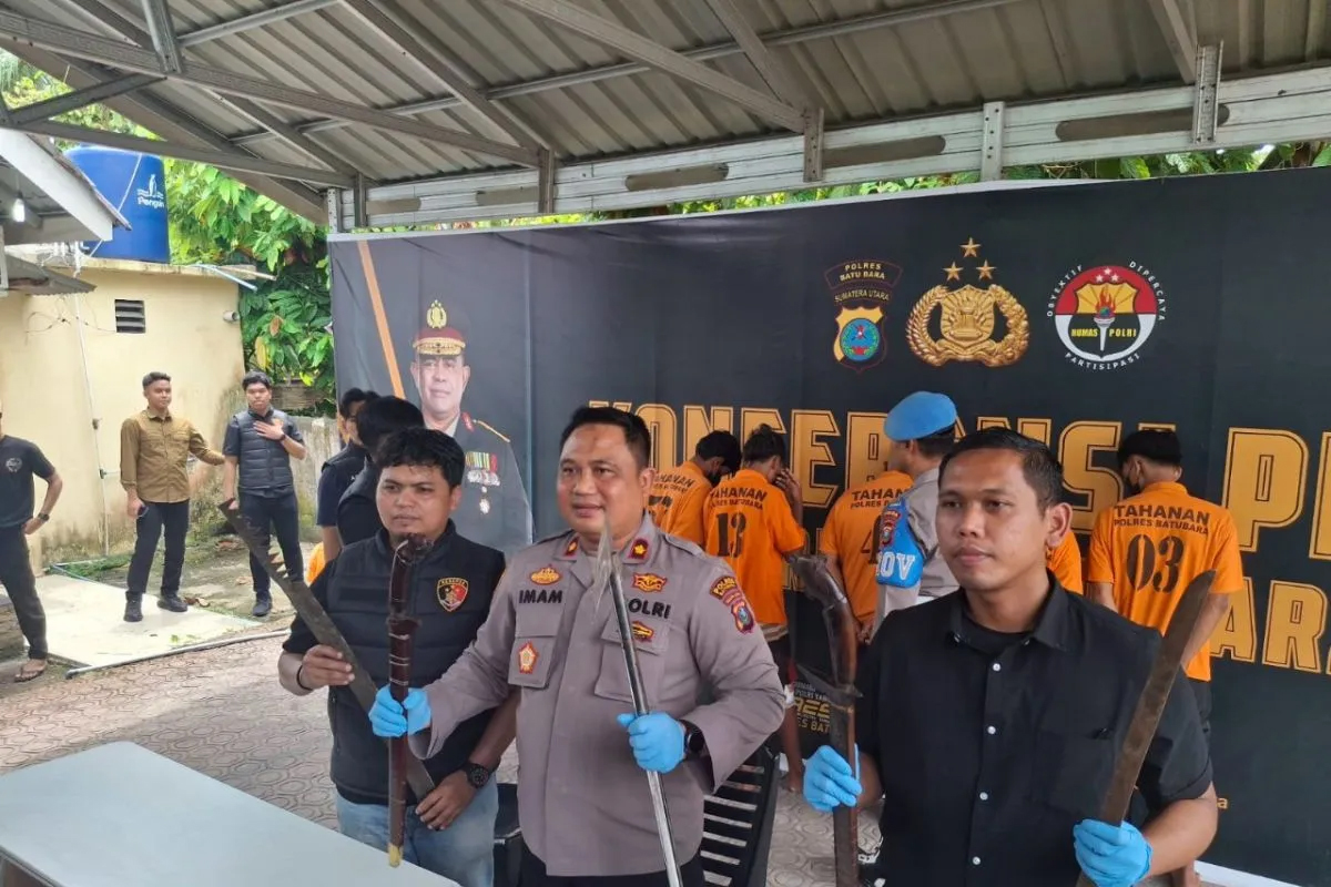 Polres Batu Bara mengamankan lima pemuda pelaku pengancaman.