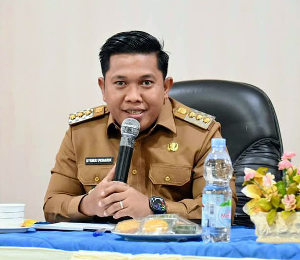 Wali Kota Sibolga Akhmad Syukri Nazry Penarik saat memimpin Rakerpem.