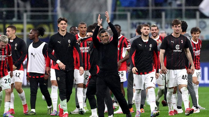 AC Milan menutup musim Serie A 2024/2025 dengan kemenangan 2-0 atas Monza di San Siro, Minggu (25/5) dini hari WIB.