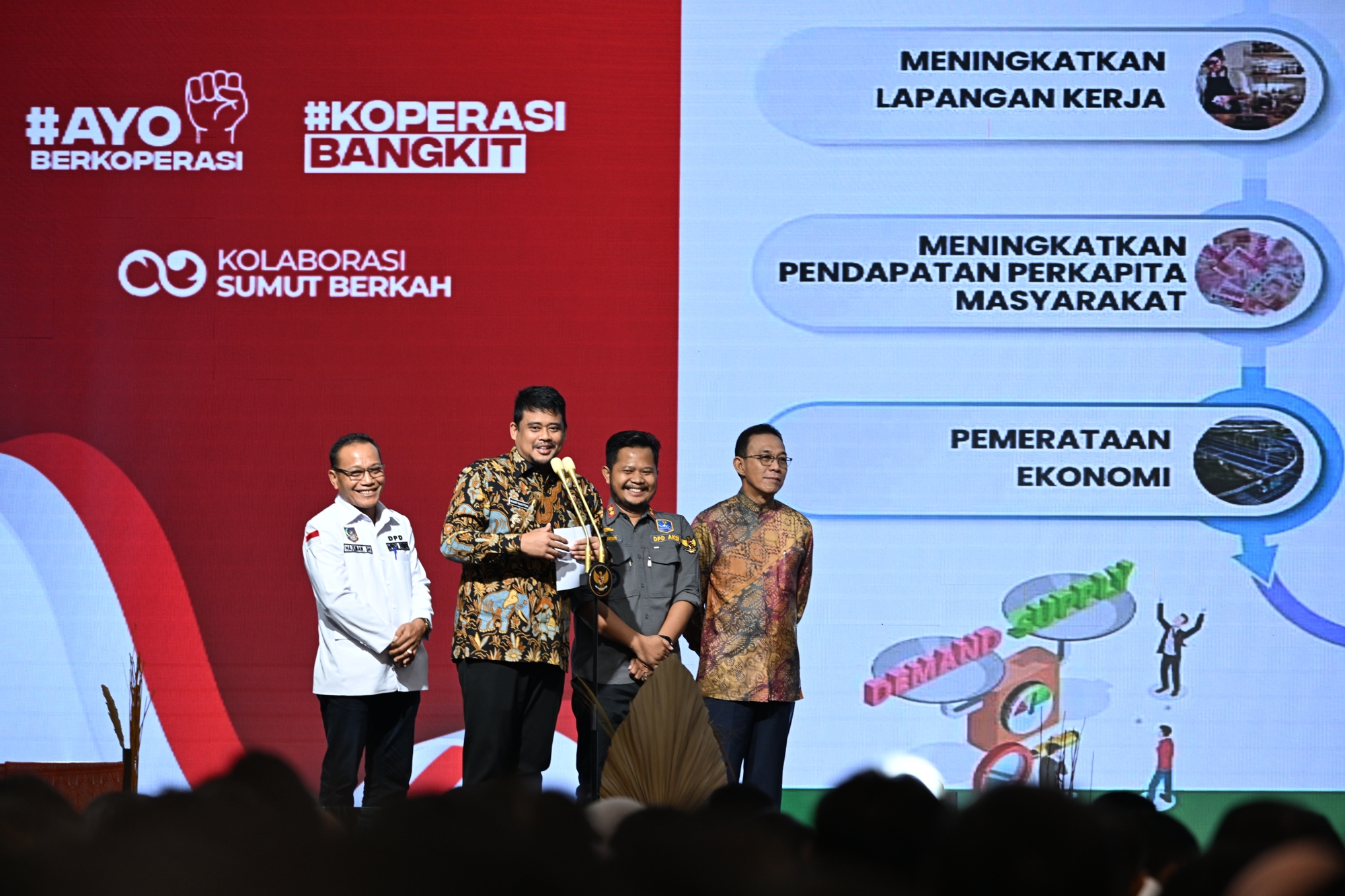 Gubernur Sumatera Utara (Sumut) Bobby Nasution pada acara Sosialisasi Pembentukan Koperasi Desa/Kelurahan Merah Putih di Aula Raja Inal Siregar, Kantor Gubernur Sumut, Jalan Diponegoro Nomor 30, Medan