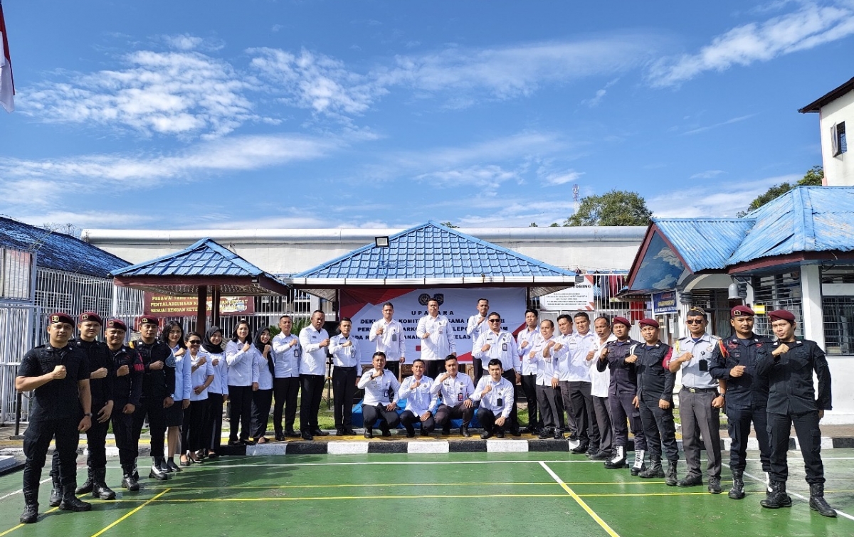 Apel bersama pegawai Rutan Tarutung.
