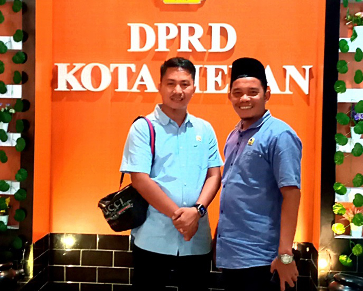 Musliadi Simanjuntak (kanan) dan Deni Hean Hulu.