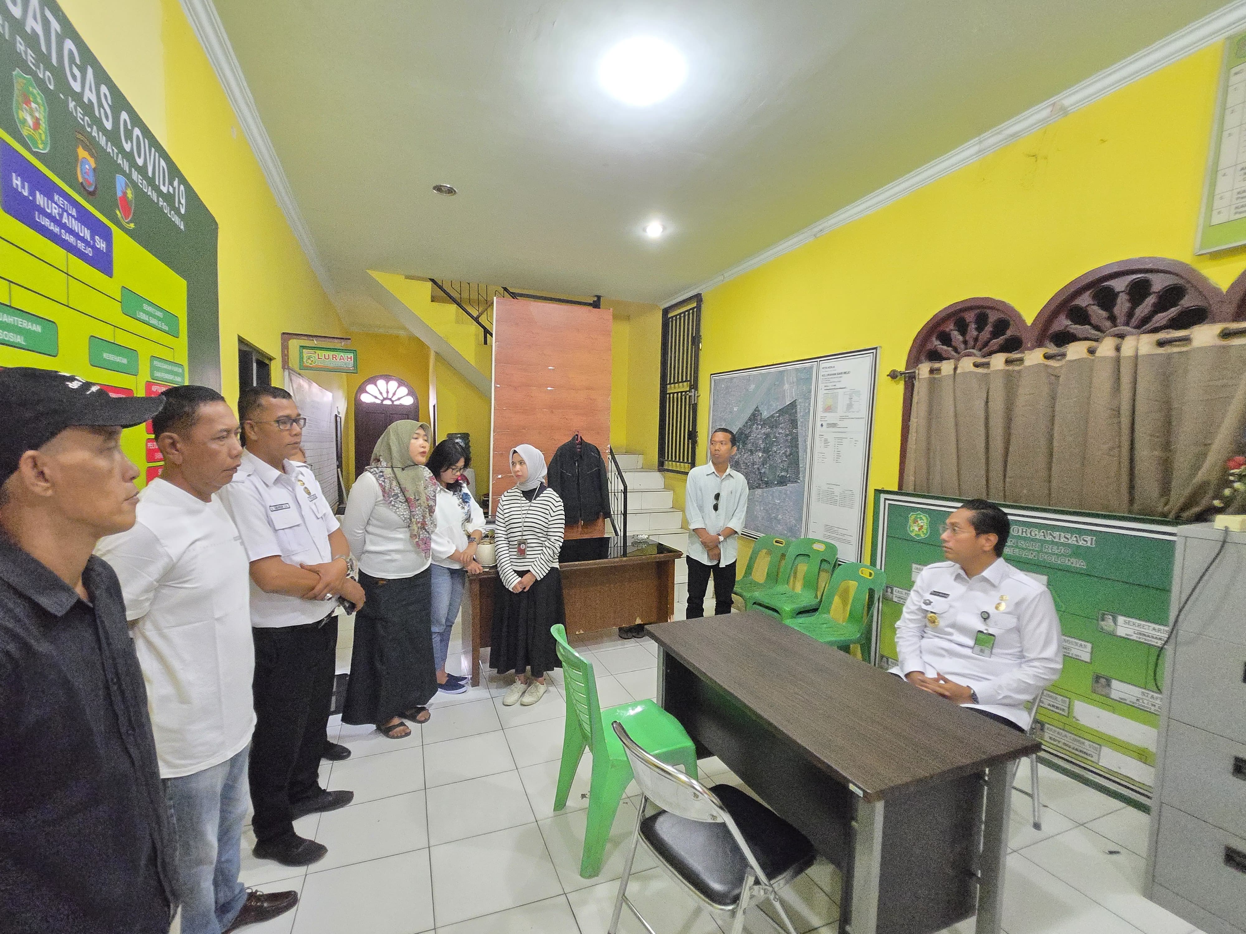 Wali Kota Medan Rico Waas saat sidak ke Kantor Kelurahan Sari Rejo, Kecamatan Medan Polonia pada Rabu (4/6/2025).