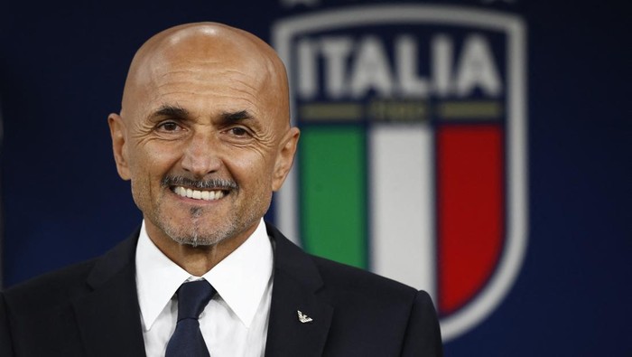 Luciano Spalletti resmi diberhentikan dari jabatannya sebagai pelatih Timnas Italia.