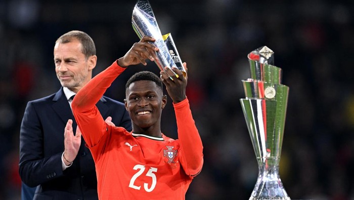 Nuno Mendes sukses meredam Lamine Yamal di final UEFA Nations League.
