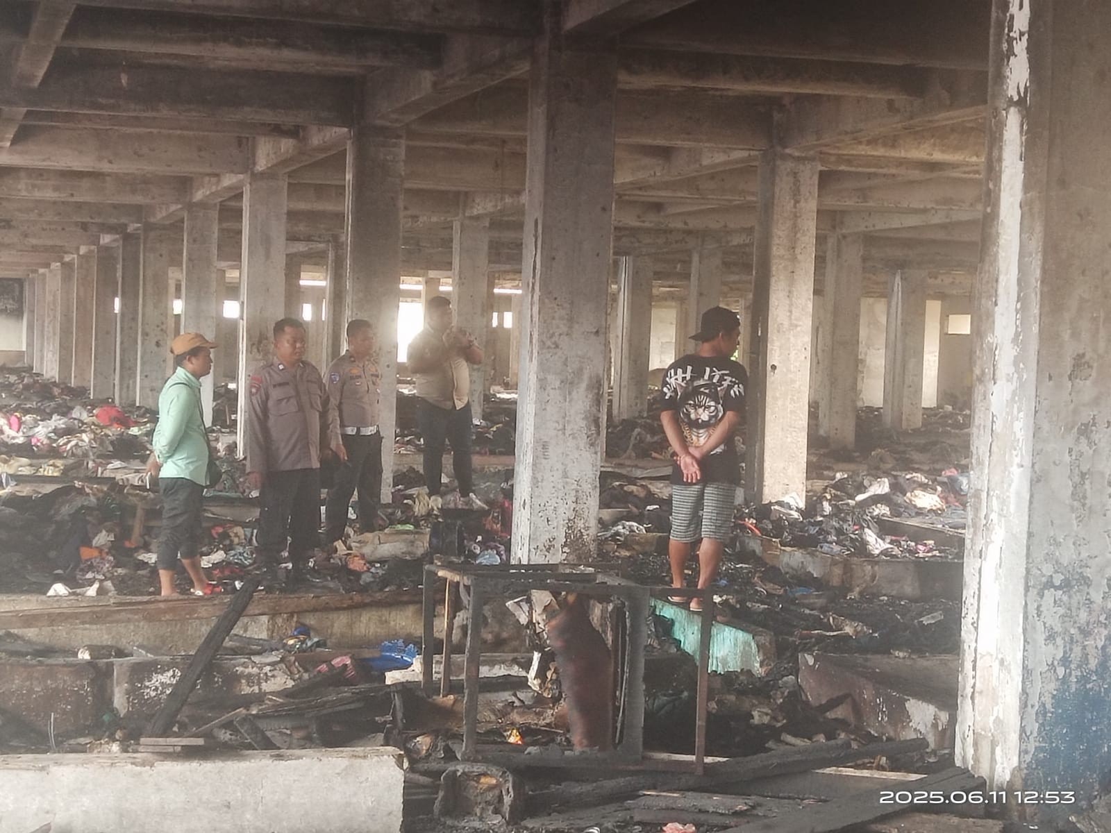 Gedung IV Pasar Horas yang nyaris terbakar lagi.