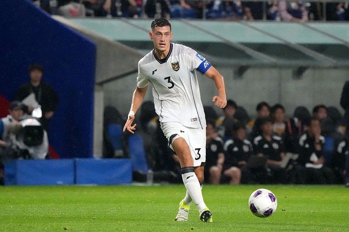 Jay Idzes, meminta maaf setelah kekalahan telak Timnas Indonesia dari Jepang 0-6.