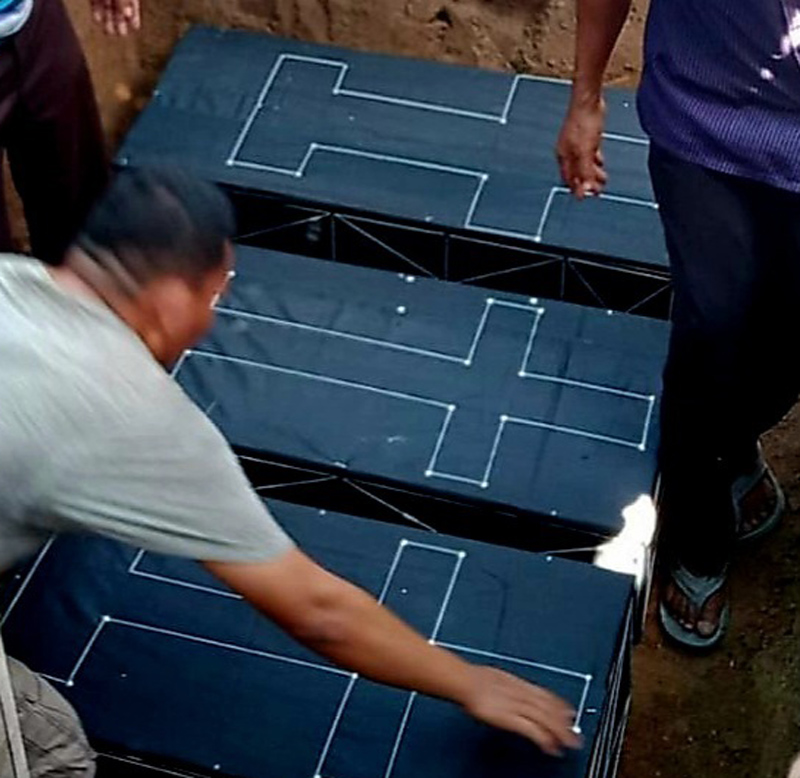 Pemakaman 3 balita yang meninggal di dalam sumur.