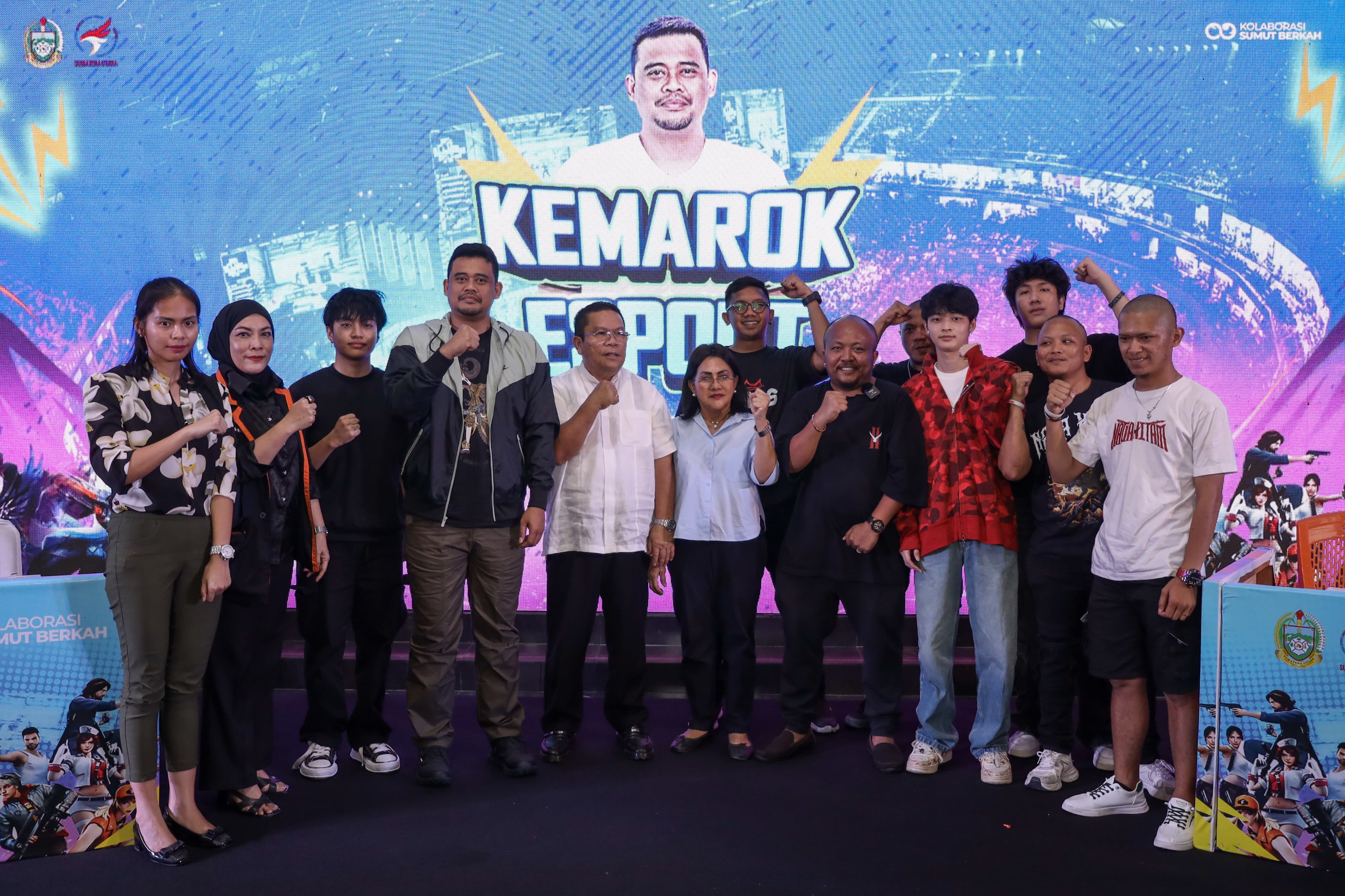 Wali Kota Siantar Wesly Silalahi dan Ny Liswati Wesly Silalahi menyaksikan langsung Gubsu Bobby Nasution dan tim bertanding Mobile Legends melawan tim Pascol di ajang Kemarok ESports.