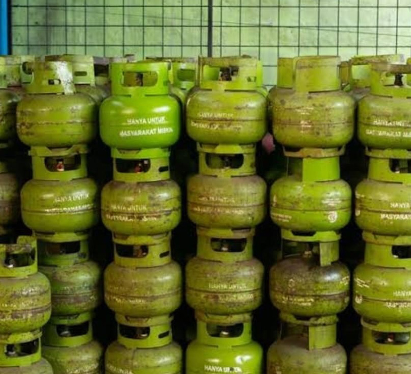 Lebih sepekan Gas subsidi LPG 3 Kg Langka di Kota Padangsidimpuan, harga melambung.