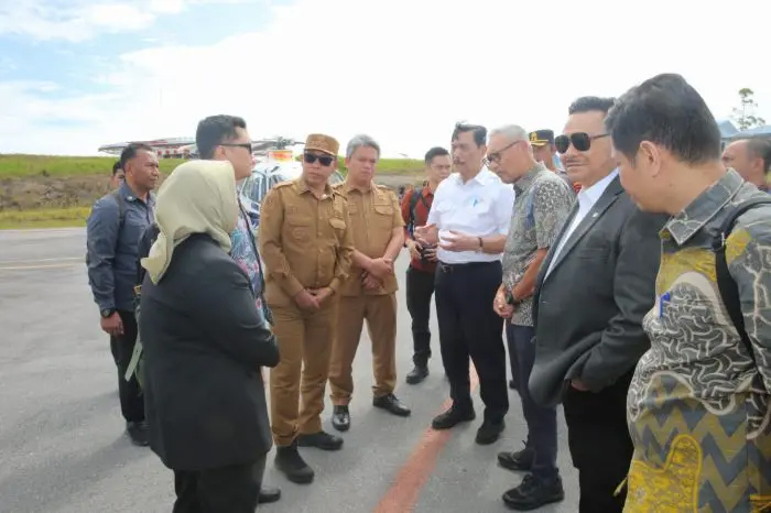Bupati Taput, Jonius Taripar Hutabarat, menyambut delegasi Belanda dalam kunjungan kerja sama pengembangan pertanian dan Danau Toba.