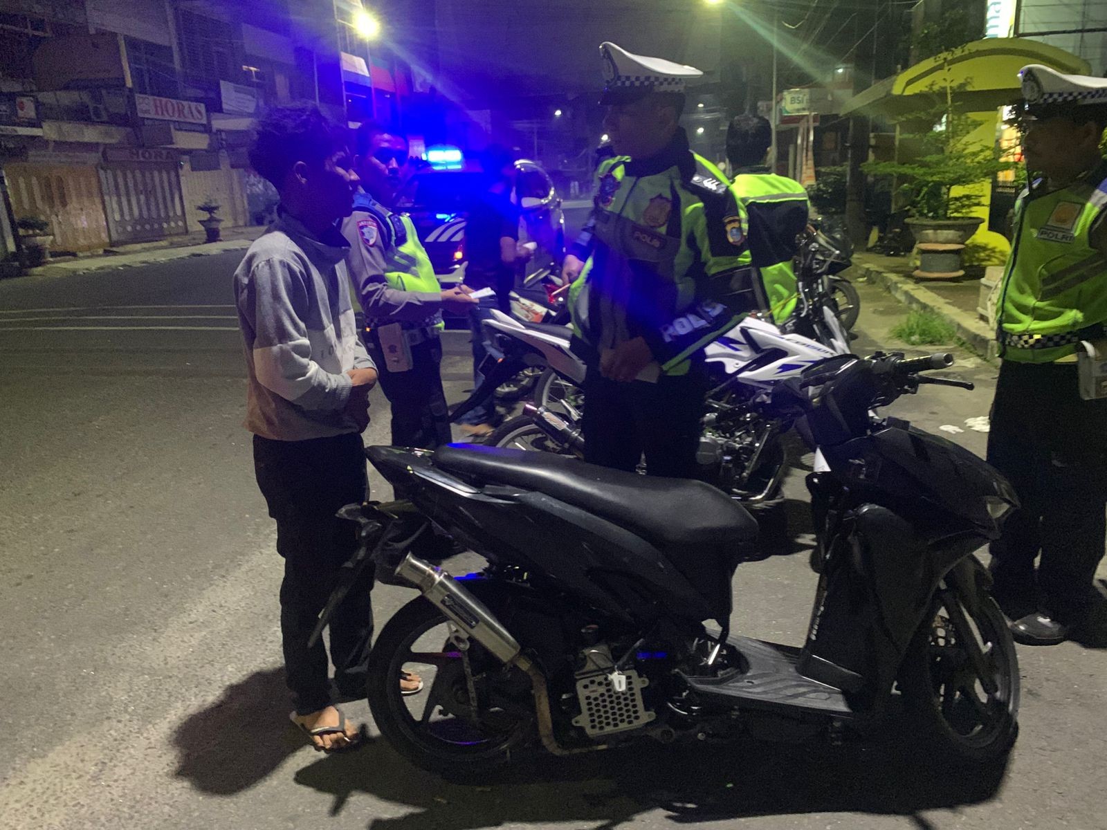 Sepeda motor yang terjaring razia.