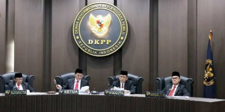 Suassana sidang di DKPP beberapa waktu lalu.
