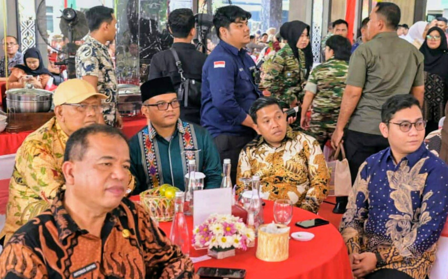 Wali Kota Sibolga Akhmad Syukri Nazry Penarik bersama Ketua DPRD Sibolga Ansyar Afandy Peranginangin menghadiri syukuran HUT ke-75 Kodam IBB.