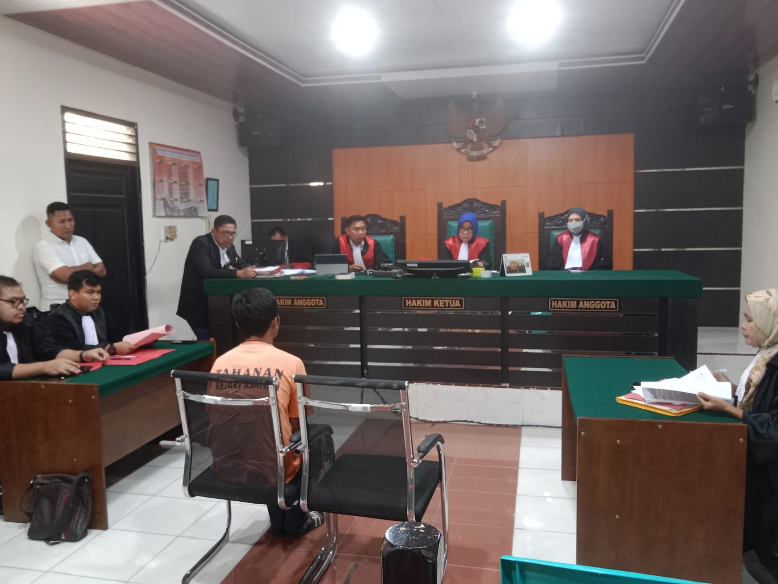 Amir Simatupang dituntut 7 tahun penjara dan denda Rp500 juta karena terlibat perdagangan sisik trenggiling yang langka dan dilindungi.
