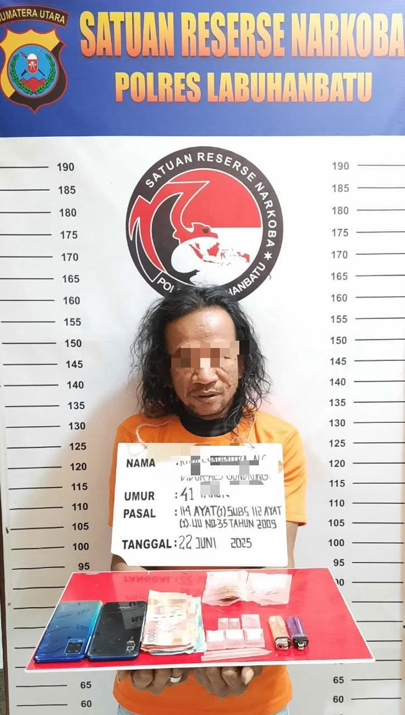 Pria berinisial RS alias Gondrong diduga sebagai pengedar sabu.