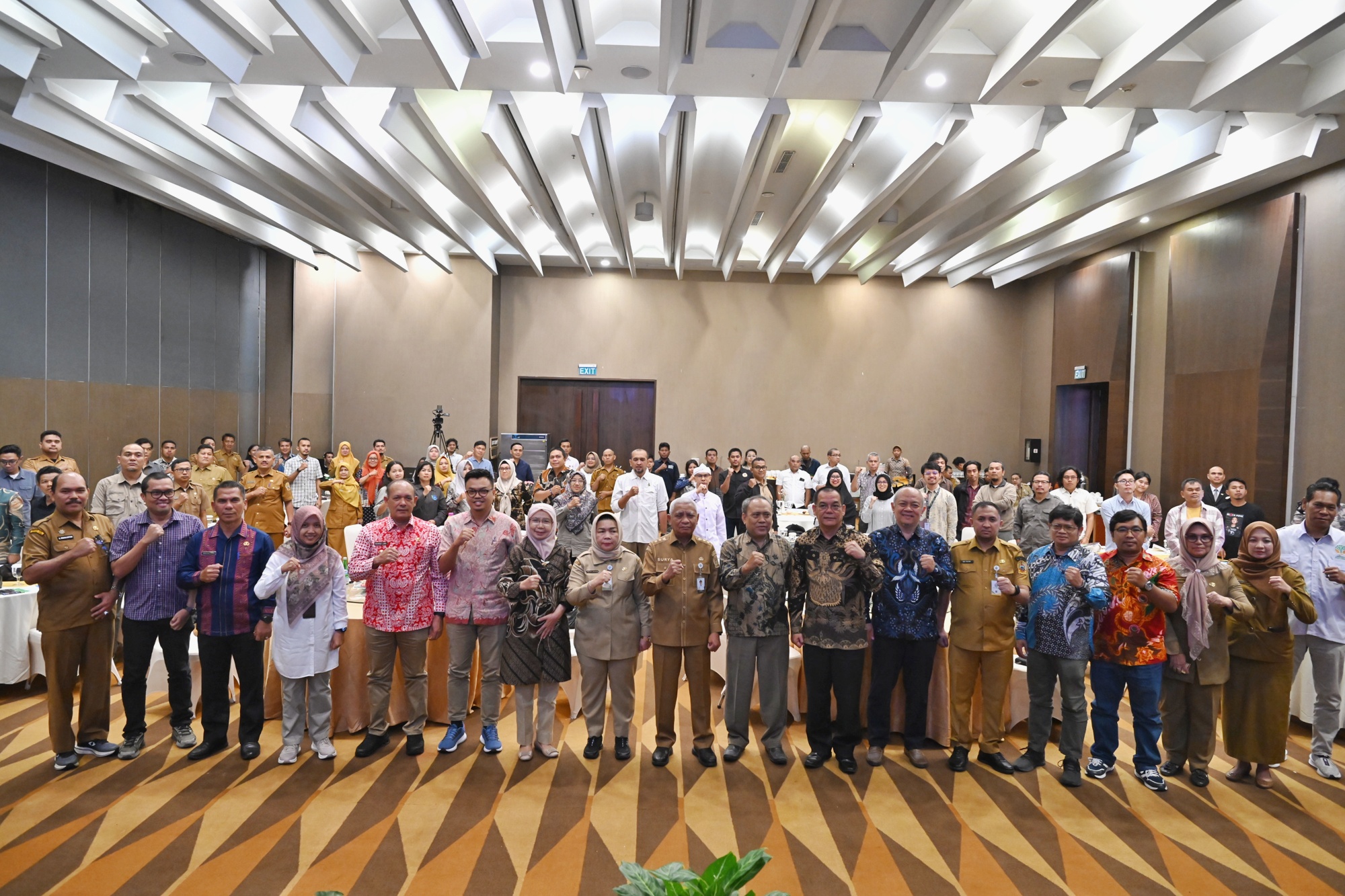 Wakil Gubernur Sumatera Utara (Sumut) Surya menghadiri Dialog Para Pihak dan Sosialisasi Kelompok Kerja Perlindungan dan Pengelolaan Terpadu Ekosistem Batangtoru di Hotel Santika Premiere Dyandra.