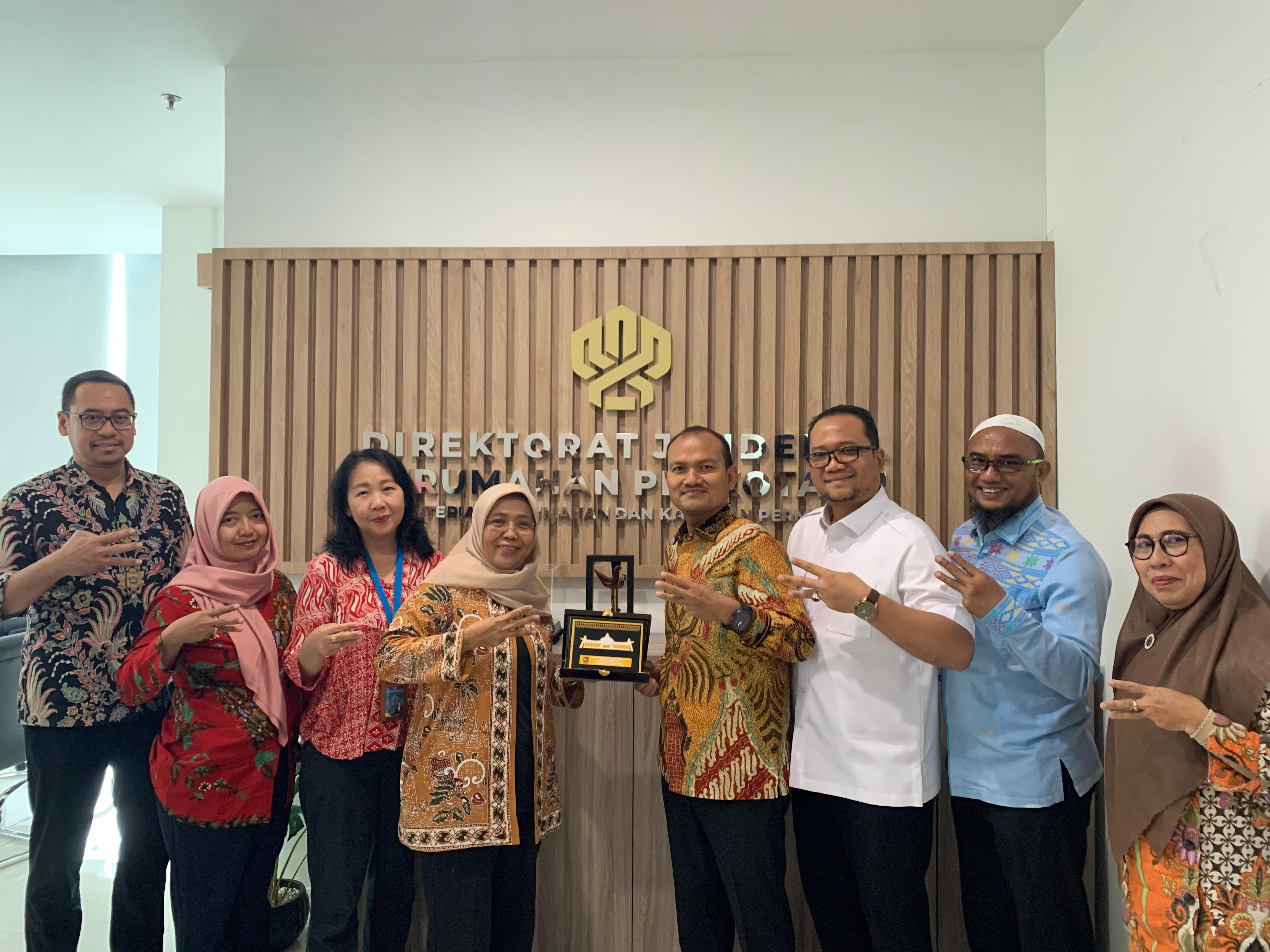 Wali Kota Tanjungbalai Mahyaruddin Salim B dan Wakil Wali Kota Muhammad Fadly Abdina bersama jajaran Ditjen Perumahan Perkotaan terkait percepatan Program 3 Juta Rumah di Jakarta.