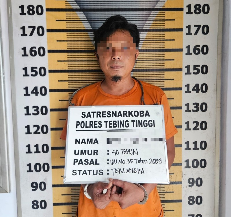 Pelaku penyalahgunaan narkoba yang ditangkap Sat Resnarkoba Polres Tebingtinggi.