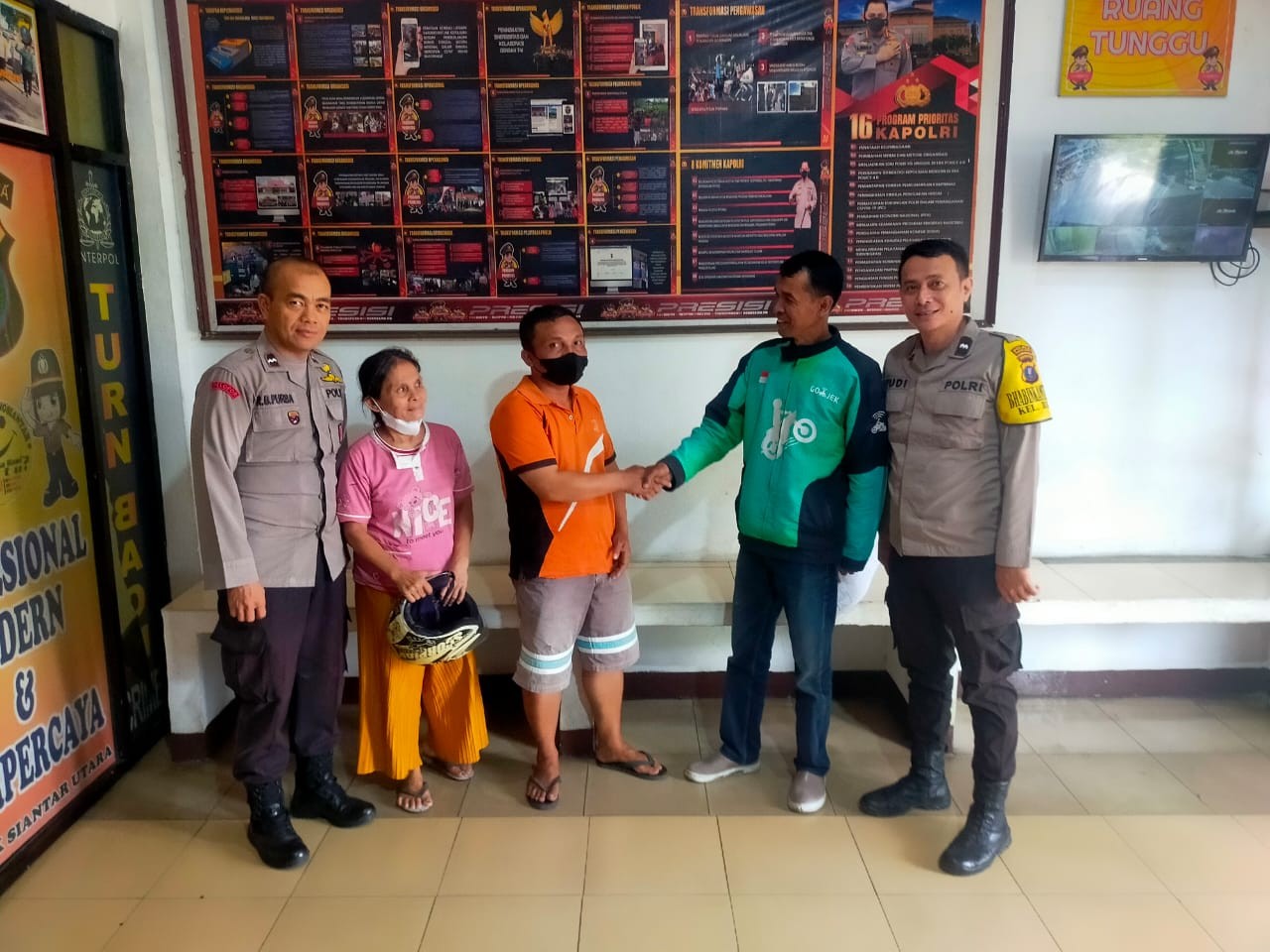 Penyelesaian perkelahian dua driver ojol melalui problem solving.