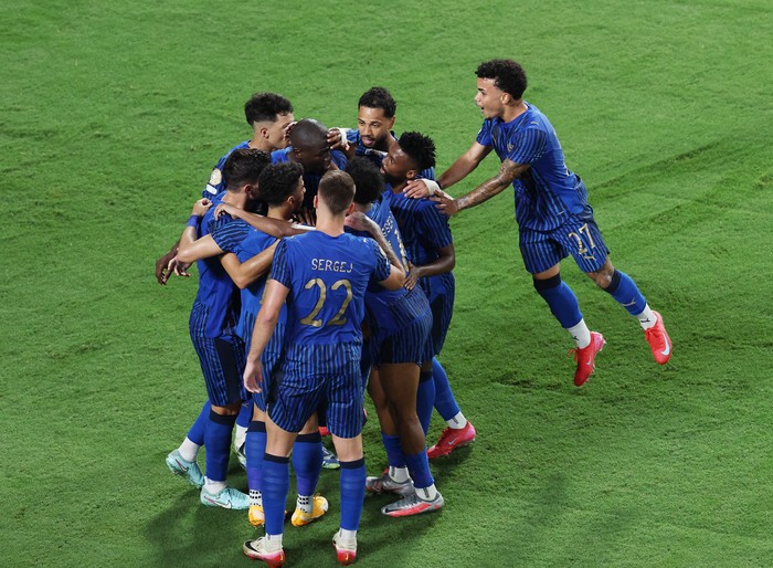 Pemain Al Hilal merayakan kemenangan.