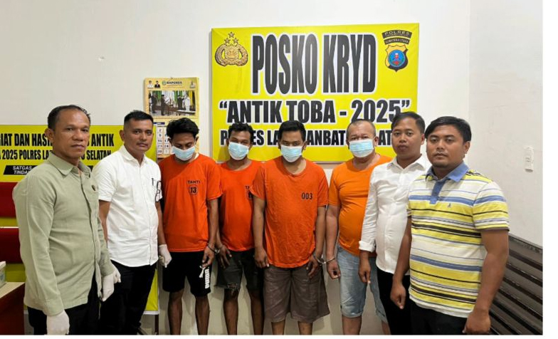Para tersangka kasus narkoba yang berhasil diamankan Satres Narkoba Polres Labusel.