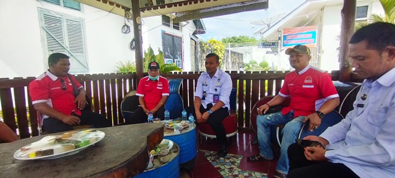 Kalapas Kelas II.B Tanjungbalai Asahan, Irhamuddin bersama fungsionaris DPC Persatuan Wartawan Republik Indonesia (PWRI) Kota Tanjungbalai.