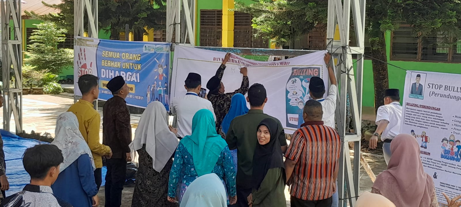 Kegiatan Masa Taaruf Siswa Madrasah Madsama), yang digelar di lapangan upacara MAN 3 Medan, Jalan Pertahanan No.99, Deli Serdang, Rabu (16/07/2025).