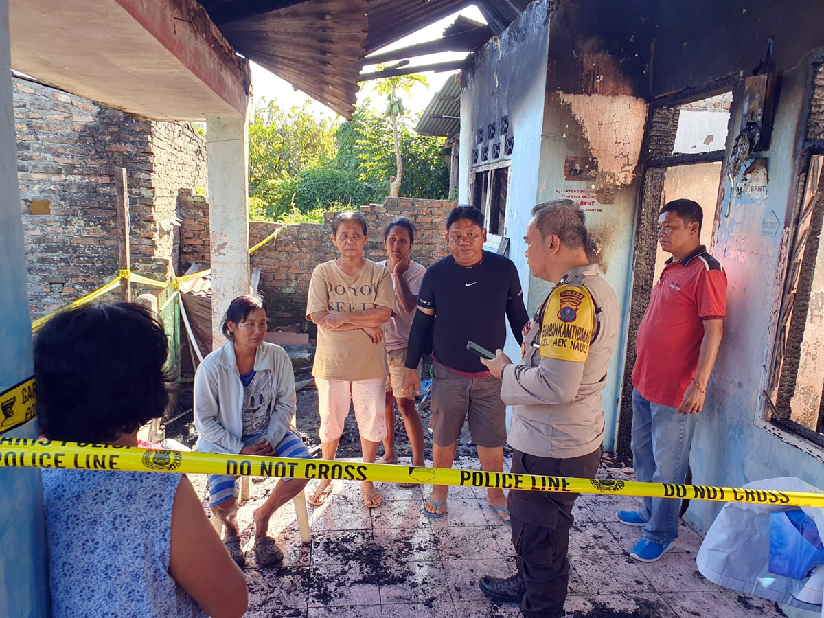 Kebakaran di Jalan Mata Air Gang Dosroha Kelurahan Aek Nauli Kecamatan Siantar Selatan Kota Pematangsiantar.