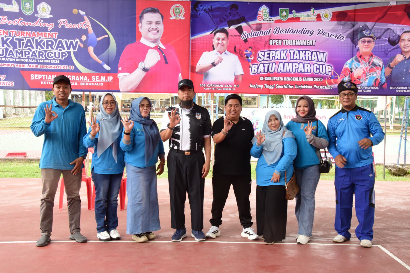 Open Turnamen Sepak Takraw Batu Ampar Cup se-Kabupaten Bengkalis resmi dibuka oleh Asisten I Setda Bengkalis, Andris Wasono, mewakili Bupati Bengkalis, Rabu (23/7/2025) di Lapangan Batu Ampar.