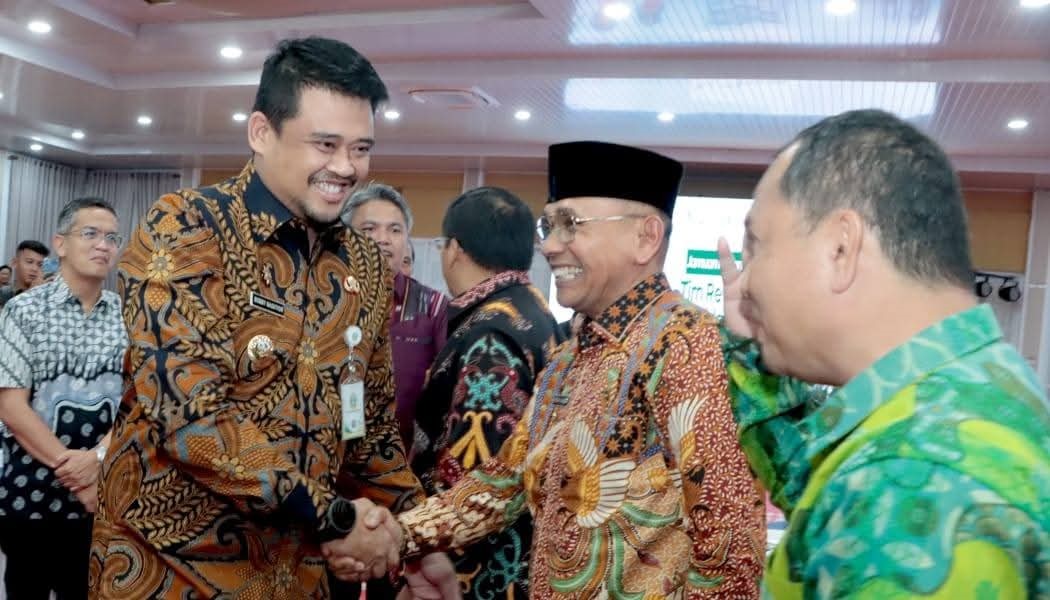 Bupati Simalungun Anton Achmad Saragih dan Gubernur Sumut Muhammad Bobby Afif Nasution.