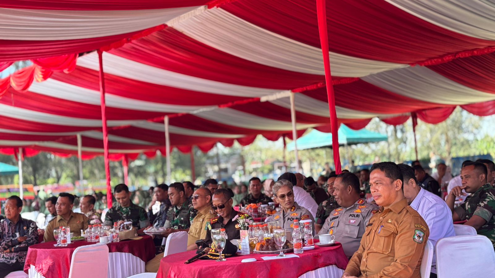 Wali Kota Siantar diwakili Sekda menghadiri acara Pisah Sambut Dandim 0207/Simalungun, di Makodim 0207/Simalungun Jalan Jon Horailam Saragih Kecamatan Raya Kabupaten Simalungun, Senin (28/07/2025).