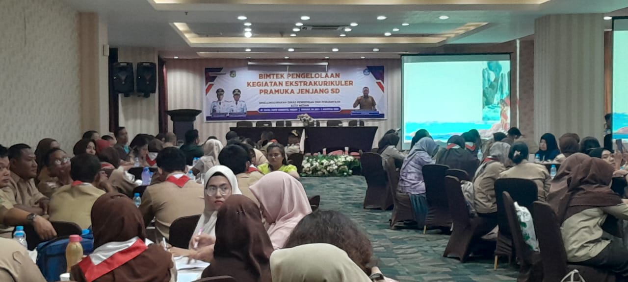 Pelaksanaan kegiatan Bimtek pengelolaan kegiatan ekstrakurikuler pramuka jenjang SD se Kota Medan di Royal Suite Medan Jl. Palang Merah, Kota Medan.