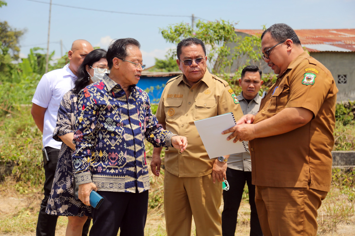 Wali Kota Pematangsiantar Wesly Silalahi bersama Guangzhou WeTech Engineering Co Ltd meninjau lahan TPST.