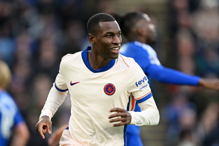Nama penyerang Chelsea, Nicolas Jackson, masuk dalam radar Barcelona.