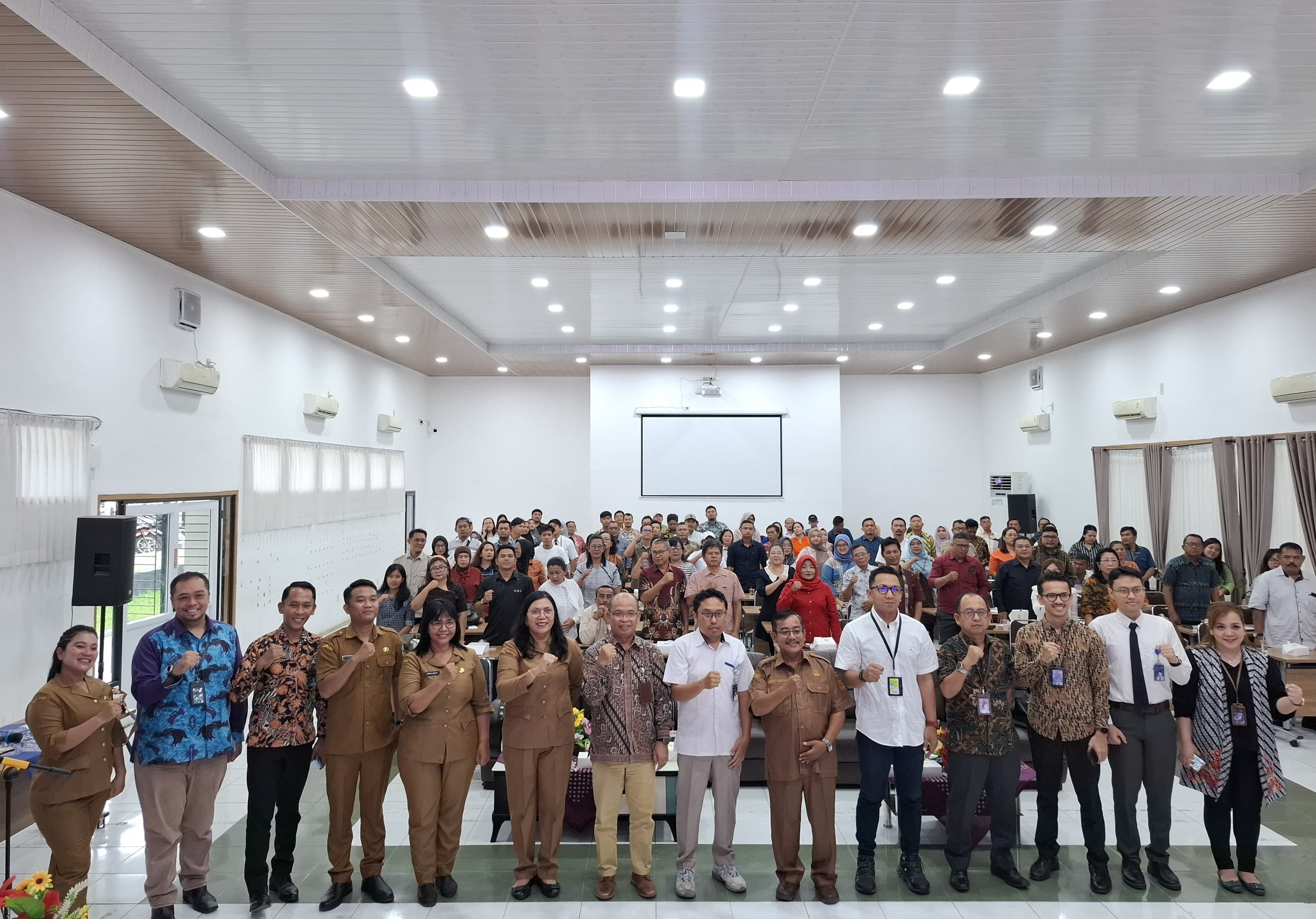 Sosialisasi Penyusunan Proposal Usaha Koperasi Merah Putih untuk pengurus di 53 Kelurahan di Kota Pematangsiantar.