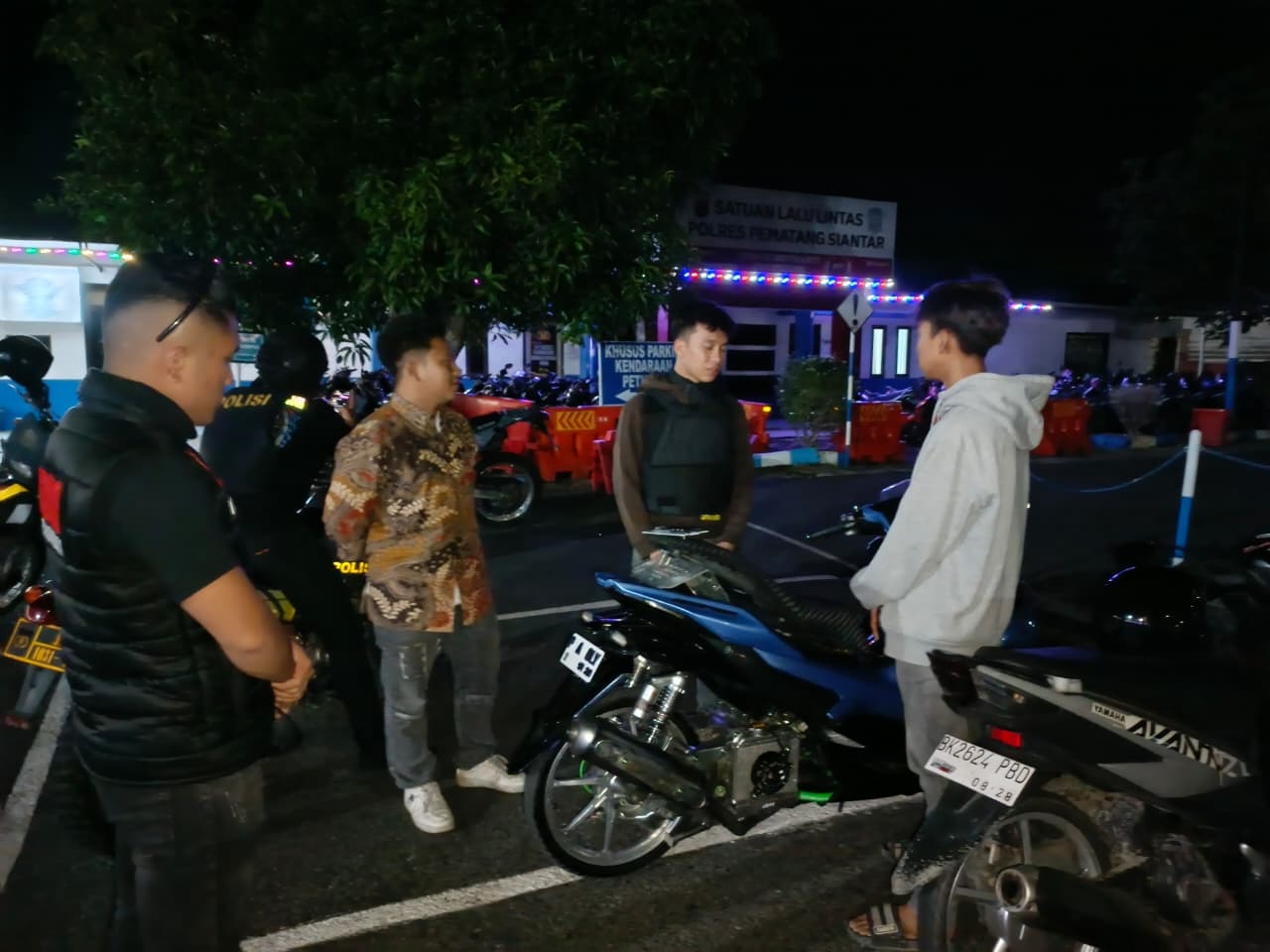 Sepeda motor dengan knalpot brong yang terjaring KRYD.