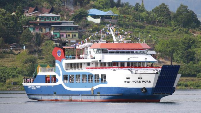 KM Pora Pora yang melayani penyeberangan Ajibata&ndash;Ambarita Danau Toba siap melayani event internasional Aquabike Jetski World Championship dan F1H2O World Championship atau Formula 1 Powerboat .