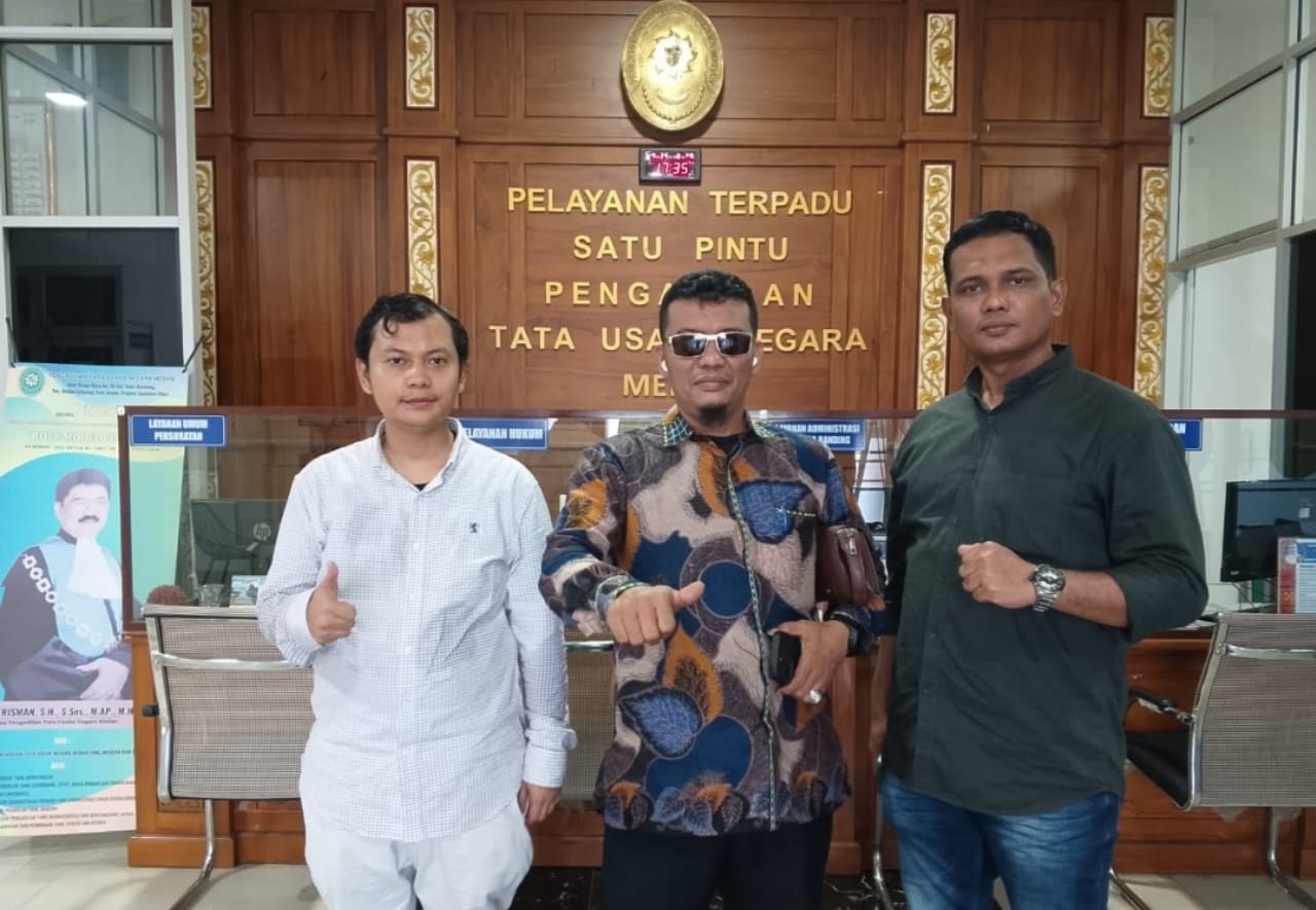 Tim kuasa hukum dari Kantor Hukum Epza