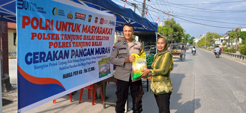 Polsek Tanjungbalai Selatan melaksanakan Gerakan Pangan Murah.